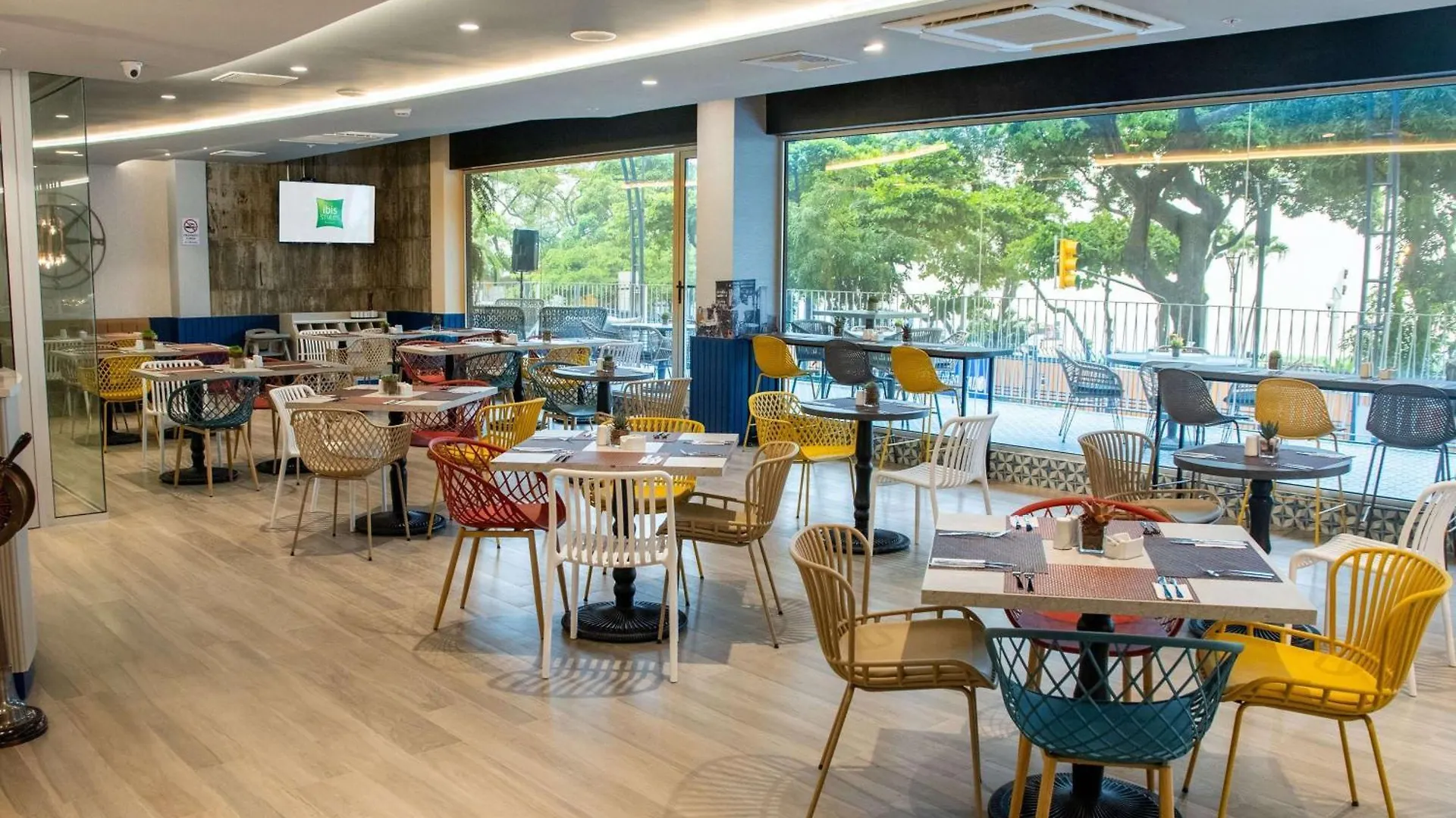 Ibis Styles El Malecon Guayaquil Hotel Ecuador